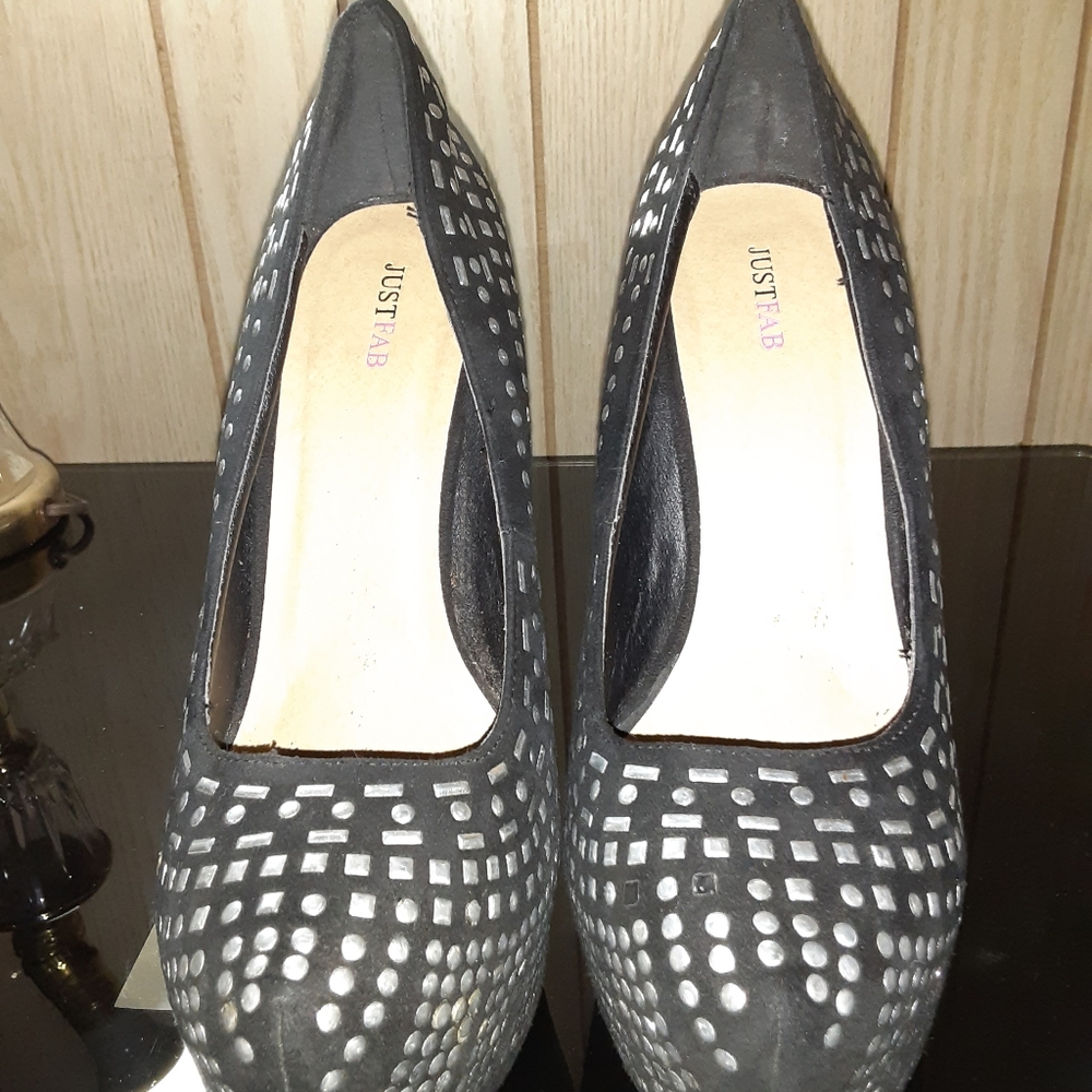 Great pair of very fashionable high heels